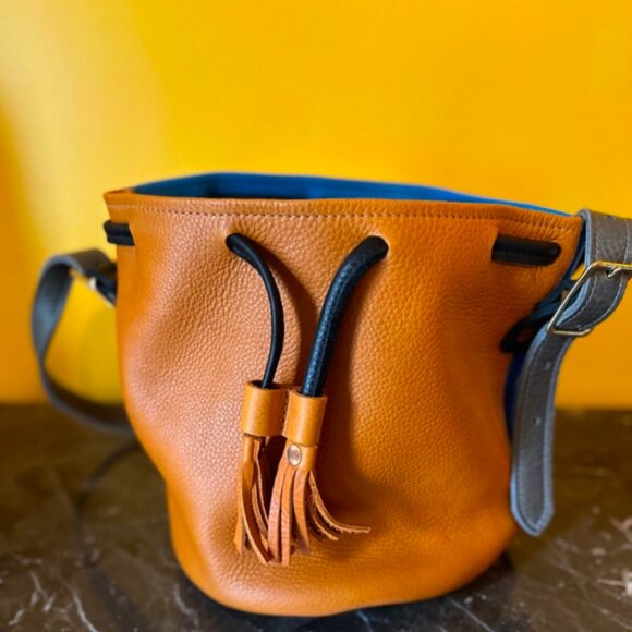 Kmm & Co. Handbags - KMM & Co Large Bucket Bag EUC Colorblocked